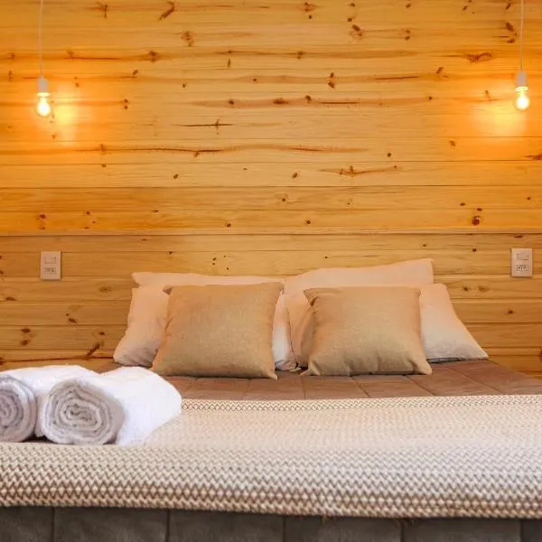 White cabin - Casa de Campo em Gonçalves - MG，位于贡萨尔维斯的酒店