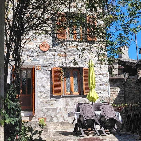 Baita LA CANAL，位于Monastero di Lanzo的酒店