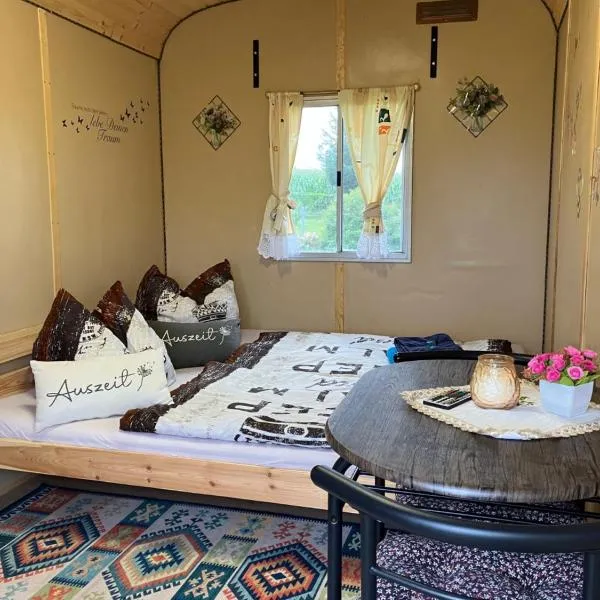 Schäferwagen Kuschel vom Friesenhof Wieratal，位于Nobitz的酒店