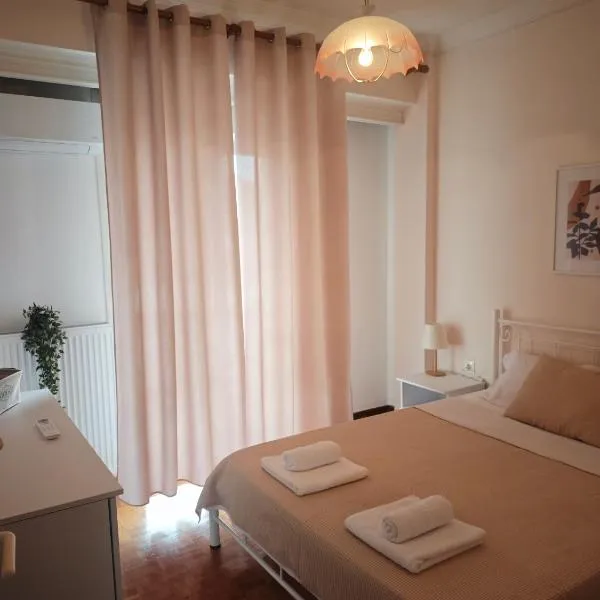 Cozy apartment in the city center，位于卡泰里尼的酒店