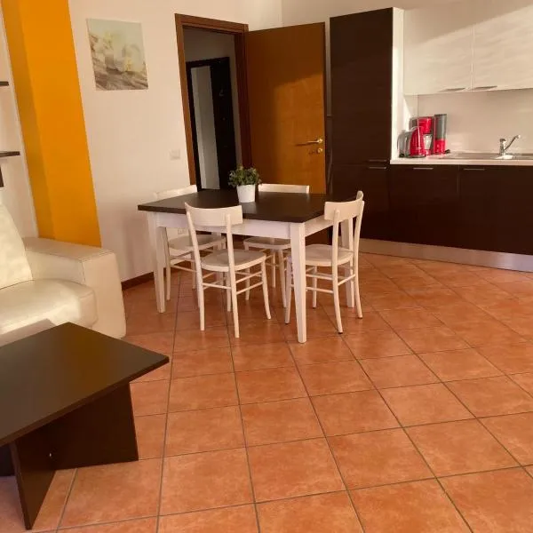 La Fontana apartments，位于Fiumelatte的酒店