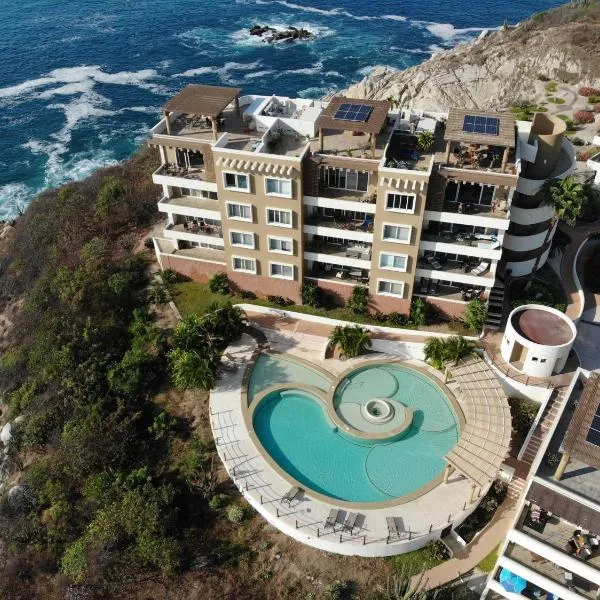 Oceanview Punta Arrocito Luxury Condo, Near Arrocito Beach，位于Santa Maria Huatulco的酒店