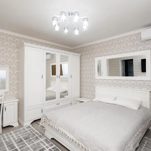 Aparthotel Royal Status，位于基希讷乌的酒店