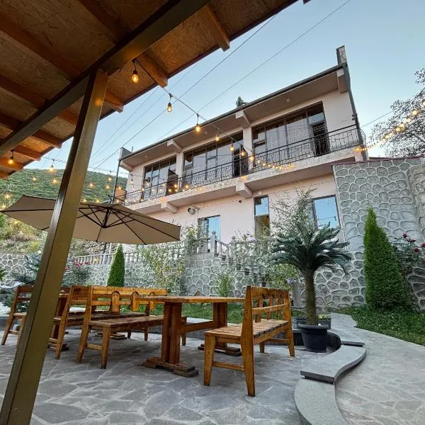 TIGRAN Hotel by Black & Gold，位于戈里斯的酒店