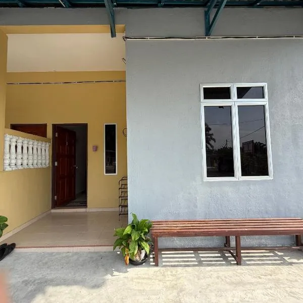 Homestay Senandung Mesra，位于峇株巴辖的酒店