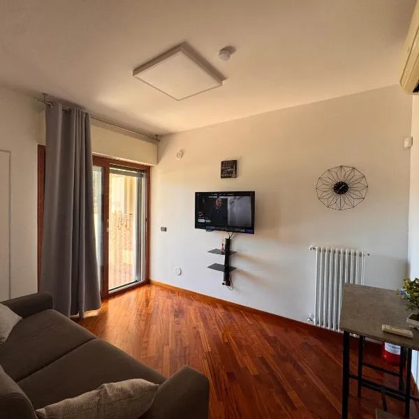 Del Console Apartment - Near Bari Airport & Station，位于莫杜尼奥的酒店