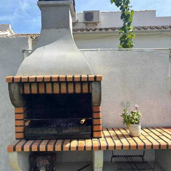 Chalet en Peñiscola urbanización font nova，位于佩尼斯科拉的酒店