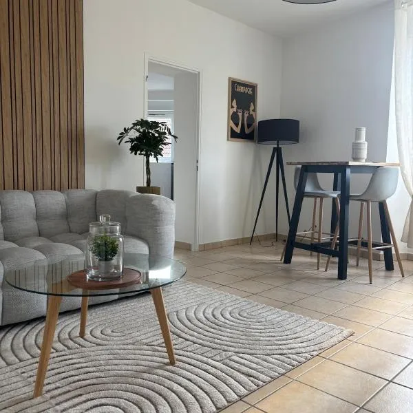 L'Escapade，位于埃佩尔奈的酒店