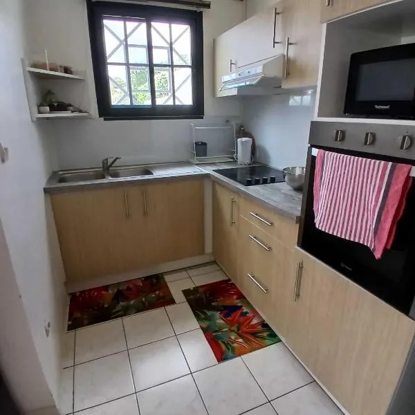 Appartement cozy et accueillant，位于圣克洛德的酒店