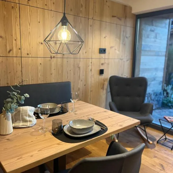 Alpinum Chalet mit privater Außensauna，位于雷滕贝格的酒店