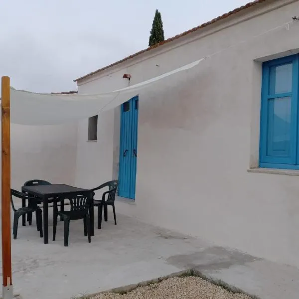 Casa vacanza Larimar azienda agricola rigenerativa naturale，位于Terme di Castel Doria的酒店