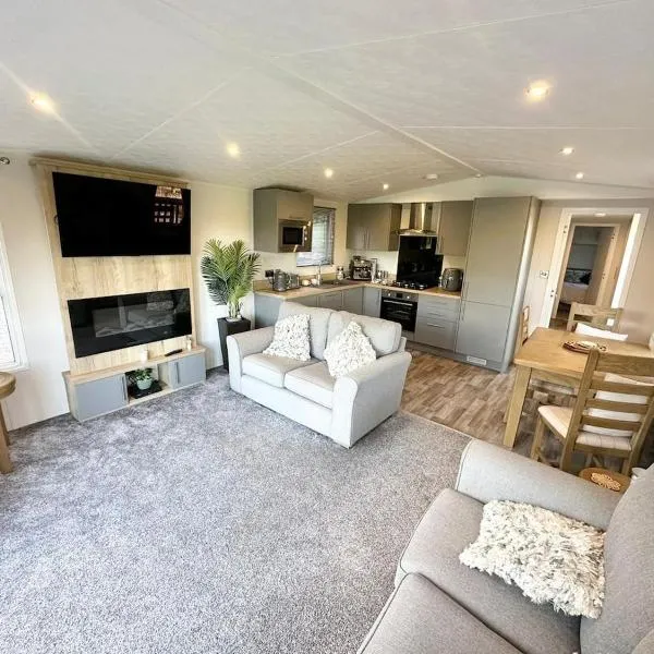 South Lakes - Stunning Lodge Adults only，位于兰卡斯特的酒店