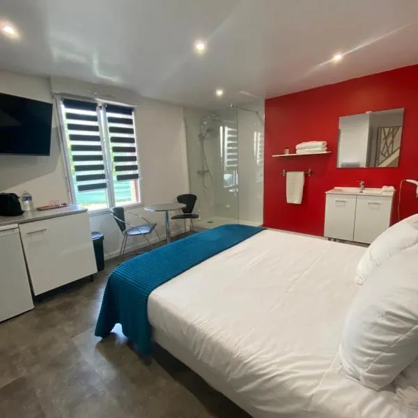 Aux Charmes，位于Isques的酒店