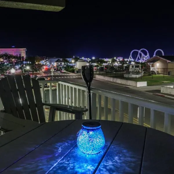 BeachBox IV - Walk to Boardwalk - Bayside Pool - Free Inlet Parking - Couple's Escape - Assateague House 111，位于大洋城的酒店