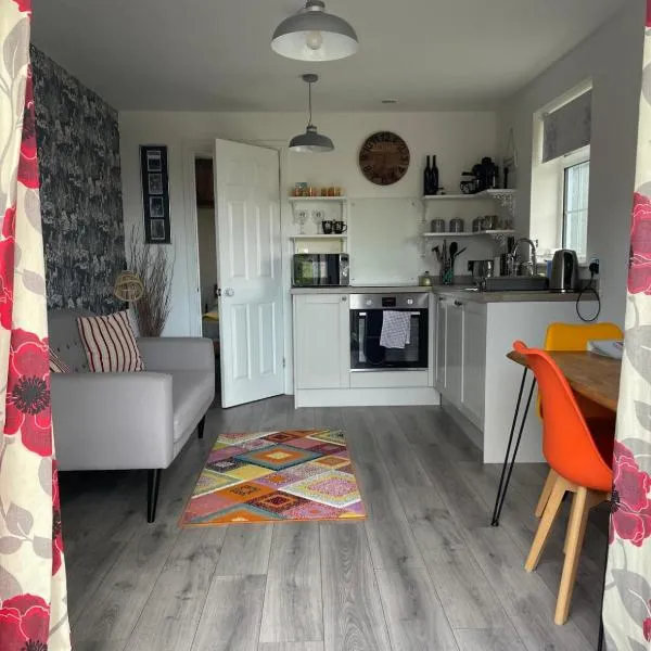 Loughor Annnex, Llangennech , Wales，位于Llangennech的酒店