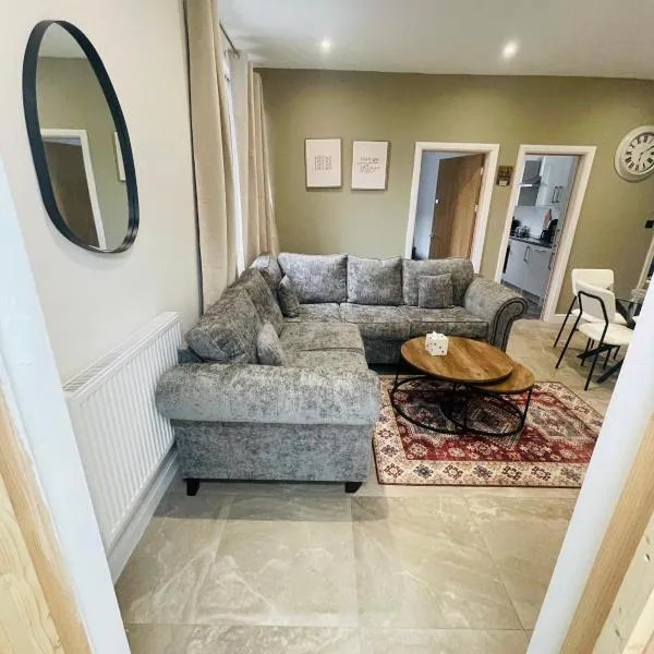 Burton Urban Apartment A，位于特伦特河畔伯顿的酒店