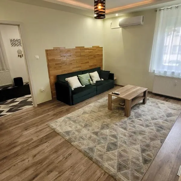 Oliva Apartman，位于绍尔戈陶尔扬的酒店
