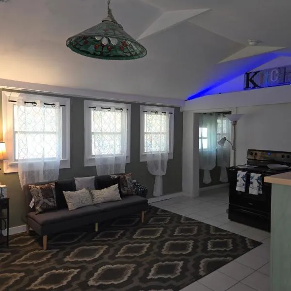 Midtown Guest House，位于莫比尔的酒店