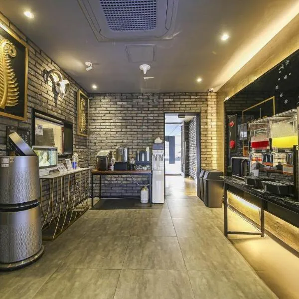 12th Street Stay,位于清州市的酒店