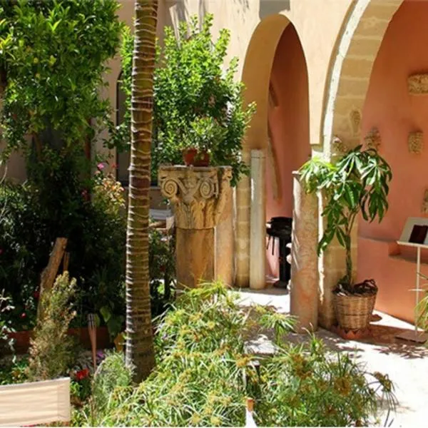 Antica Corte delle Ninfee, Historical Private Villa，位于特拉帕尼的酒店