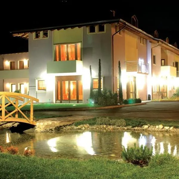 Hotel da Rita，位于Condino的酒店