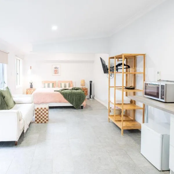 Pink Muse, 3 Mins To Ettalong Beach，位于艾塔龙海滩的酒店