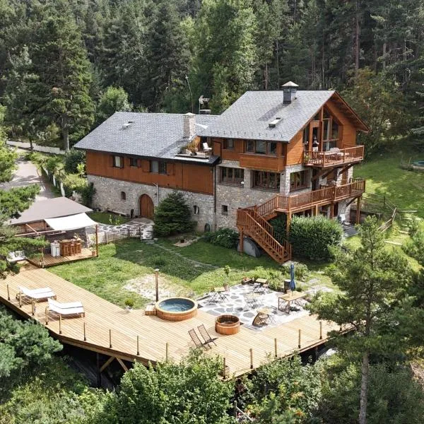 Minds & Mountains Eco Lodge，位于拉莫利纳的酒店