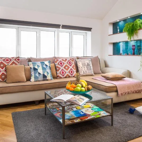 Alexandra's City Center Apartment I,位于索非亚的酒店