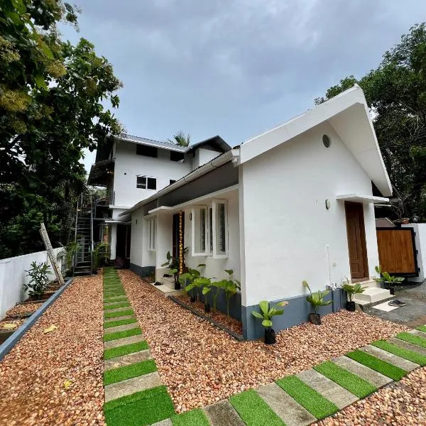 Little Chandhana Guest House，位于戈德亚姆的酒店