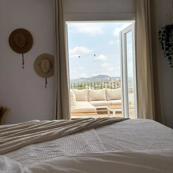 Calpe Central Penthouse Retreat with Pool，位于卡尔佩的酒店