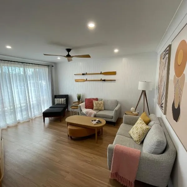 Tide 'n' Seek: Family Beach House with Games Room，位于文森提亚的酒店