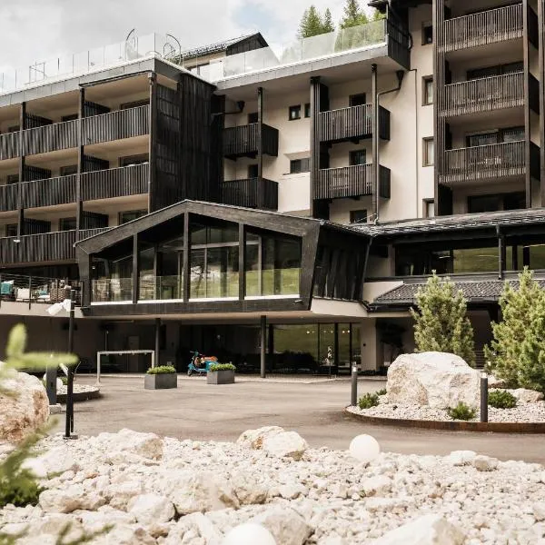 Hotel Plan de Gralba - das Berghotel，位于塞尔瓦迪加尔代纳山谷的酒店