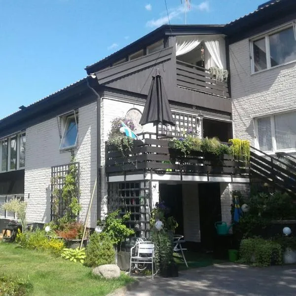 Studiolägenhet i villa，位于胡丁厄的酒店