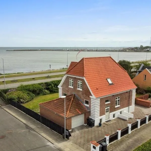 Holiday Home Kosara - 50m from the sea by Interhome，位于腓特烈港的酒店