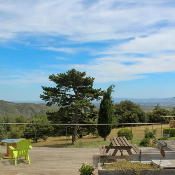 Au Cammazou，位于Villanière的酒店