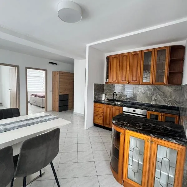 Apartments Klavdija Celje，位于采列的酒店