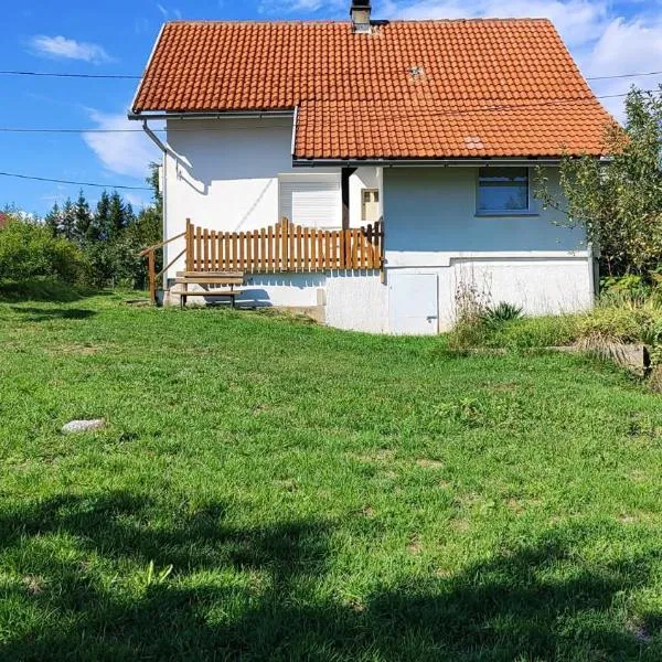 Lucija，位于Lovinac的酒店