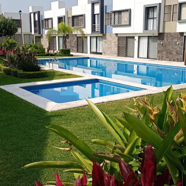 Casa Alcatraz con Alberca, Cuernavaca Morelos，位于Tezoyuca的酒店
