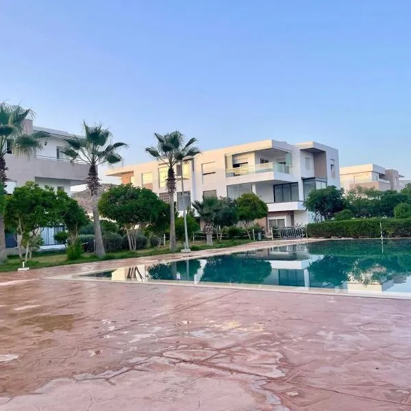 Sun, Pool & Beach - Imi Ouaaddar Getaway，位于伊米乌阿达尔的酒店