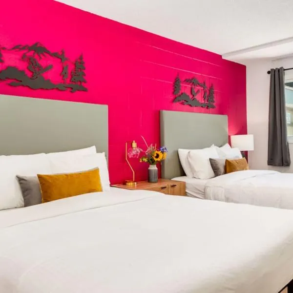 Gateway Suites Rocky Mountains Private Double room close to Banff，位于坎莫尔的酒店