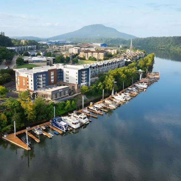 查塔努加金马港斯普林希尔市中心万豪套房酒店，位于查塔努加的酒店