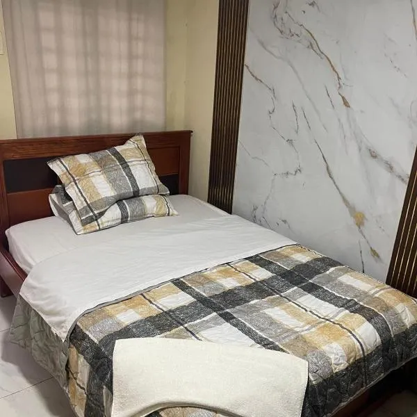 CÓMODA HABITACIÓN CENTRAL，位于马查拉的酒店