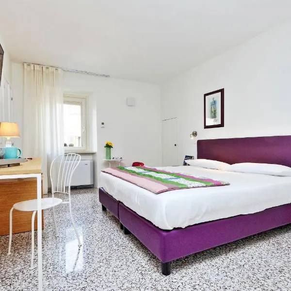 Guest House Viaroma，位于圣塞韦里诺马尔凯的酒店