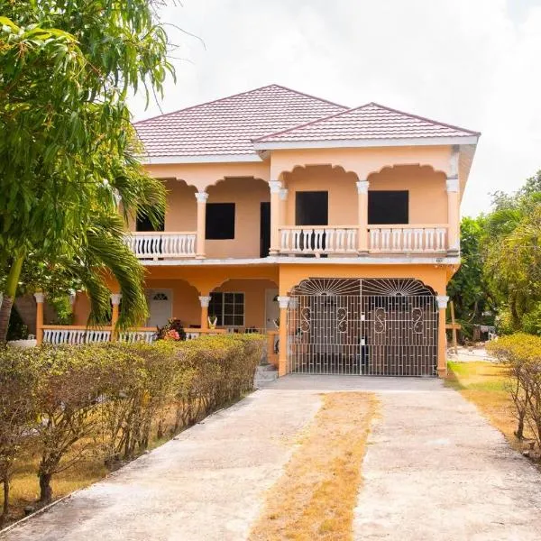 Cindy's Garden Stay，位于欧丘里欧的酒店