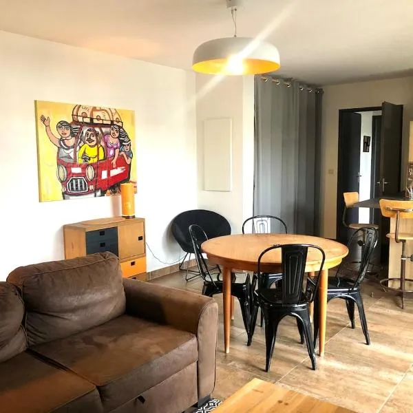 Bel appartement cosy kennedy proche centre ville，位于佩皮尼昂的酒店