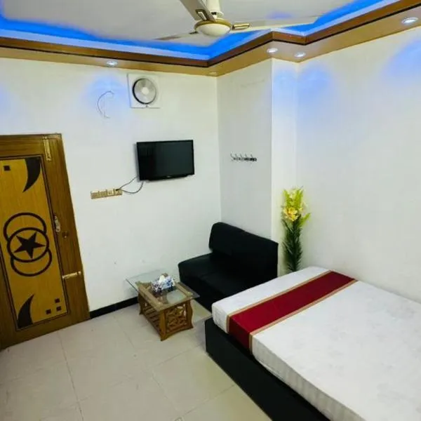 Hotel Park Valley International，位于Ābdullāpur的酒店