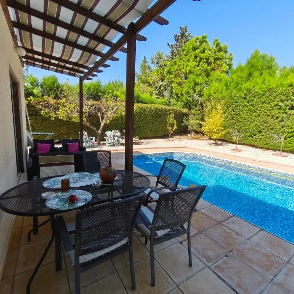 Villa Koralia，位于佩亚的酒店