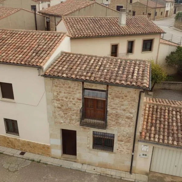Casa Rural Las Tejas - Ideal para Familias y Grupos，位于Bayubas de Abajo的酒店