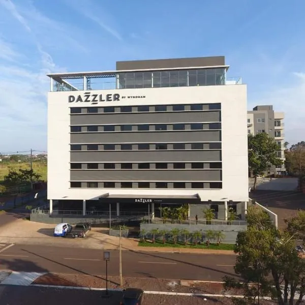 Dazzler by Wyndham Ciudad del Este，位于埃斯特城的酒店