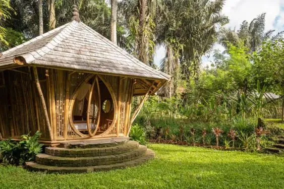 The Kul Kul Farm，位于Bringkit的酒店